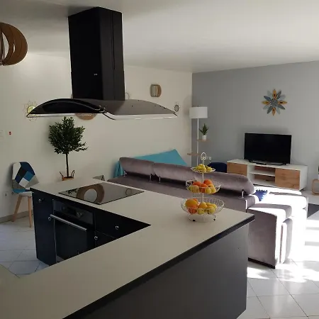 Appartement Palma Piscine Chauffee Grand Jardin Avec Piscine A 1 Km De La *